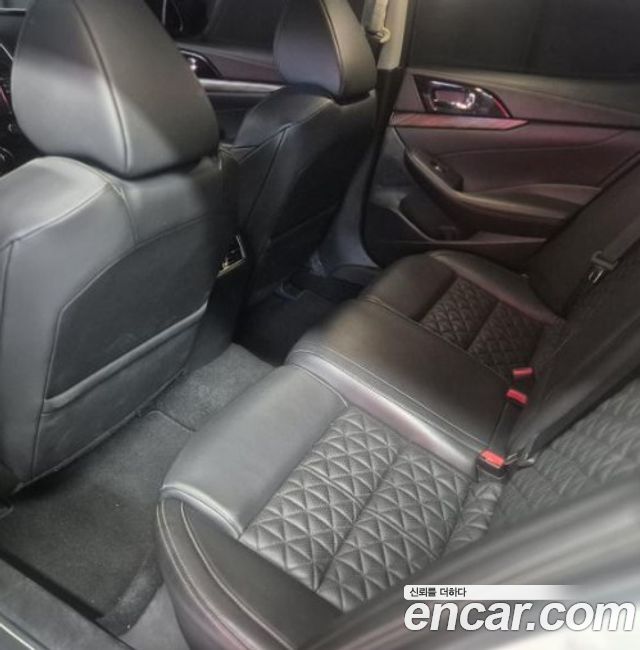 Nissan Maxima 2016 — photo 8