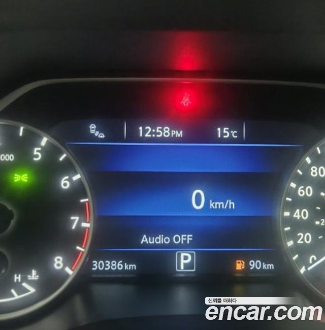 Nissan Maxima 2016 — photo 10