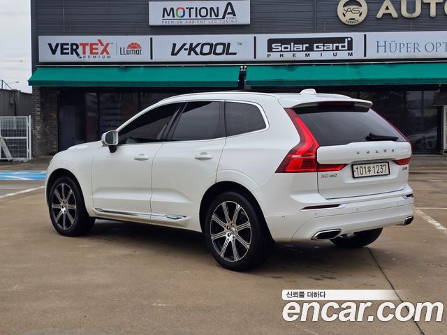 Volvo XC60 2019 — photo 2