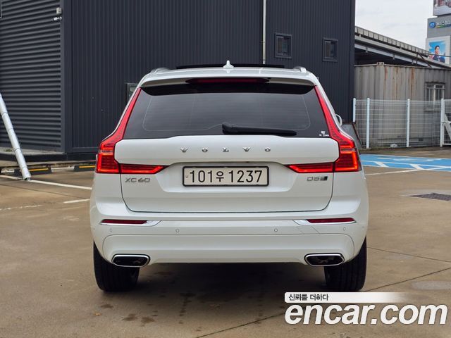 Volvo XC60 2019 — photo 4