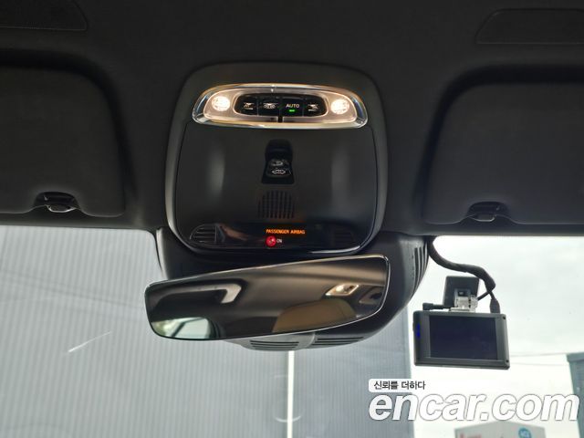 Volvo XC60 2019 — photo 16