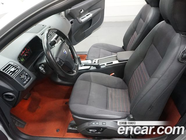 Volvo C30 2012 — photo 10