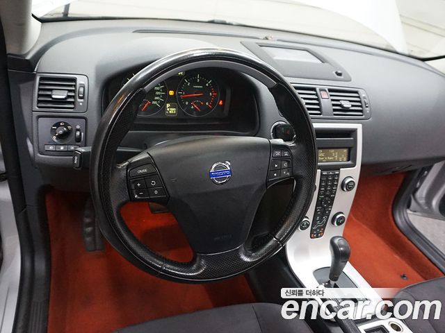 Volvo C30 2012 — photo 12