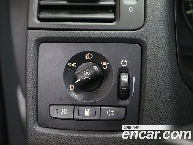 Volvo C30 2012 — photo 17