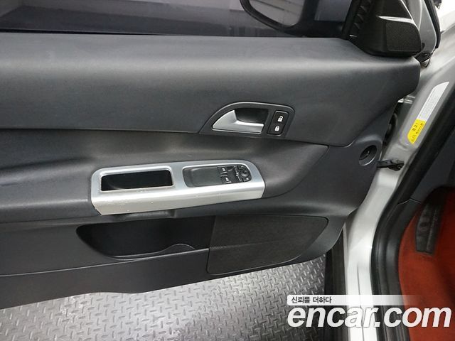 Volvo C30 2012 — photo 18