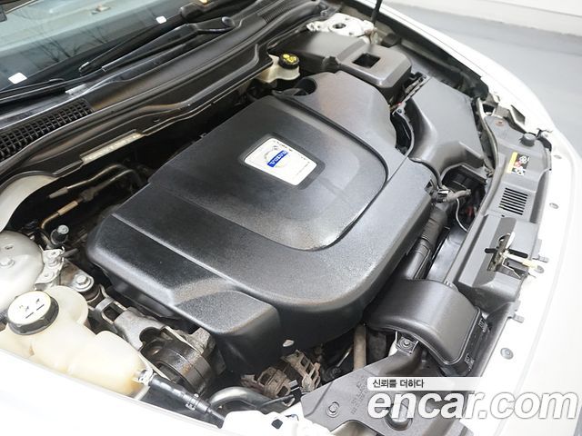 Volvo C30 2012 — photo 19