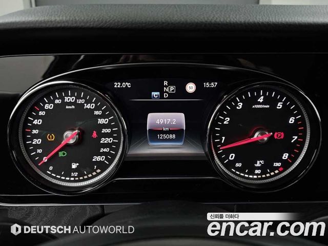 Mercedes-Benz E-Class 2018 — photo 8