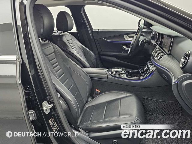 Mercedes-Benz E-Class 2018 — photo 10