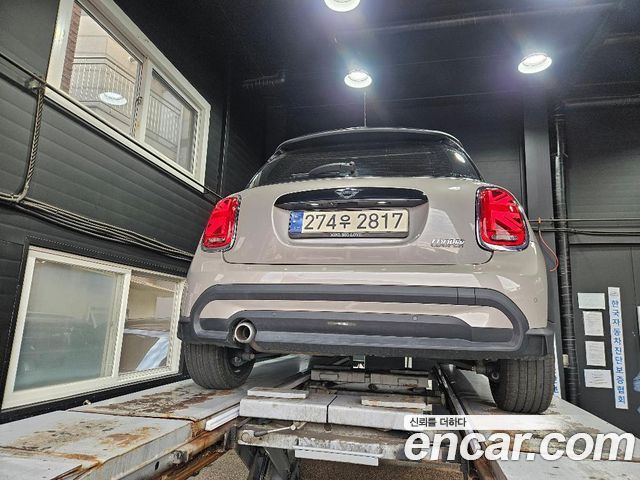 Mini Cooper 2024 — photo 2