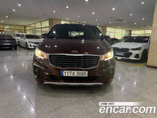 Kia Canival 2019 — photo 2