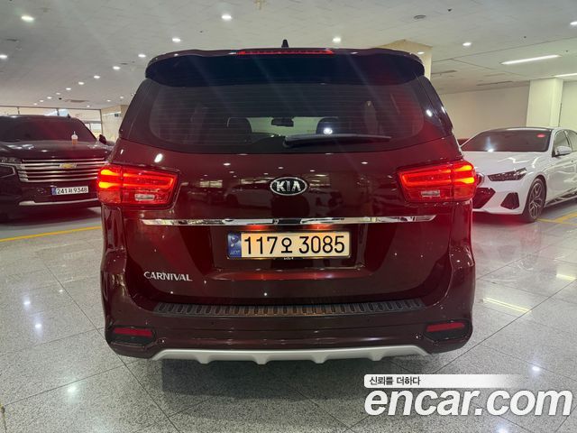 Kia Canival 2019 — photo 4