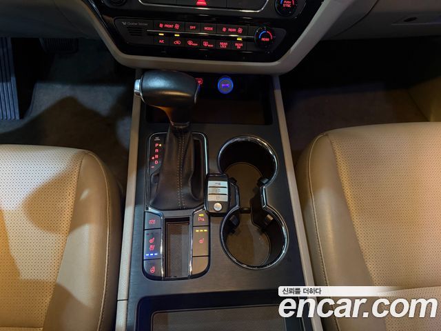 Kia Canival 2019 — photo 14