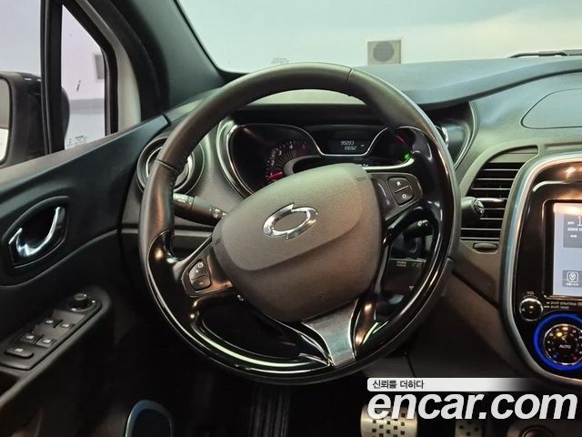 Renault Korea QM3 2017 — photo 9