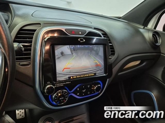 Renault Korea QM3 2017 — photo 13