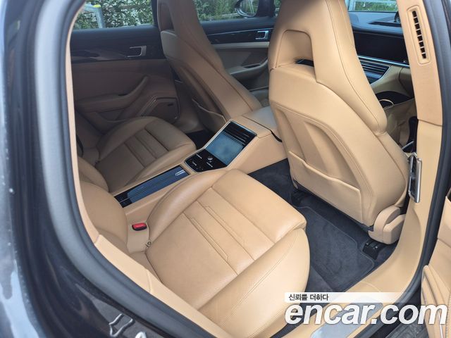 Porsche Panamera 2018 — photo 10