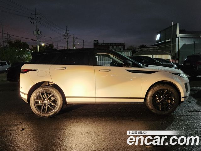 Land Rover Range Rover Evoque 2025 — photo 3