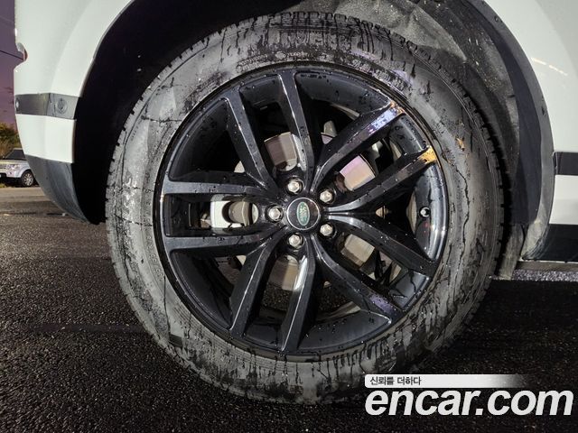 Land Rover Range Rover Evoque 2025 — photo 8