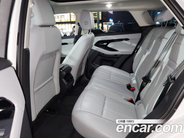 Land Rover Range Rover Evoque 2025 — photo 10