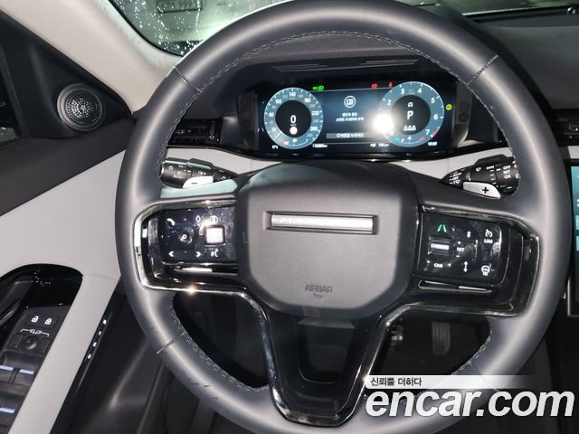 Land Rover Range Rover Evoque 2025 — photo 11