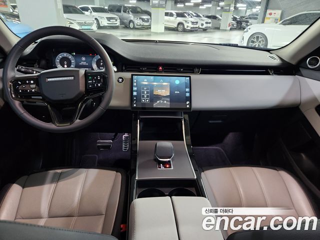Land Rover Range Rover Evoque 2025 — photo 12