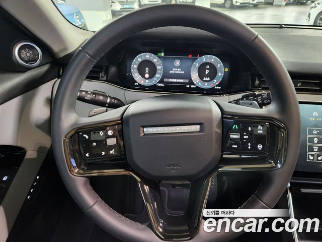 Land Rover Range Rover Evoque 2025 — photo 13