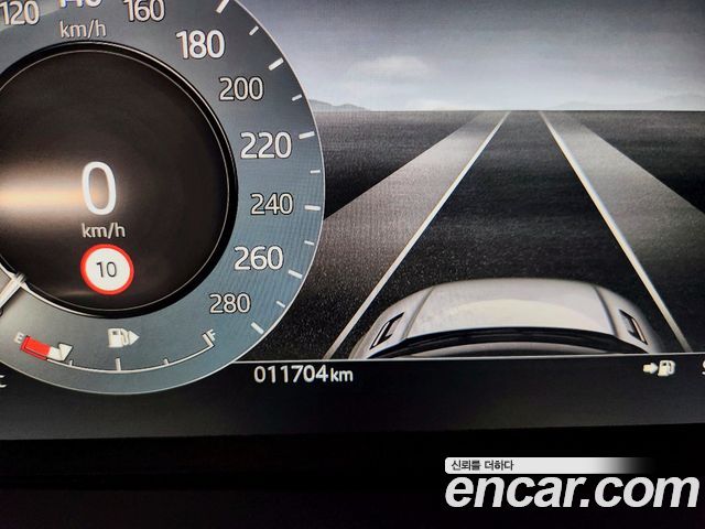 Land Rover Range Rover Evoque 2025 — photo 11