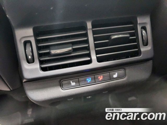Land Rover Range Rover Evoque 2025 — photo 12