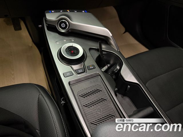 Kia EV6 2023 — photo 11
