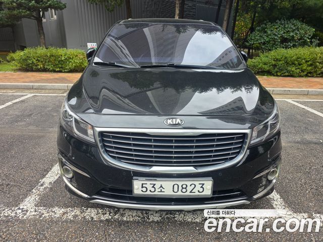Kia Canival 2016 — photo 1