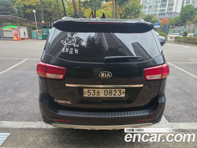 Kia Canival 2016 — photo 3