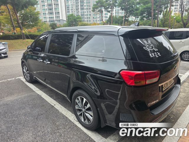 Kia Canival 2016 — photo 5
