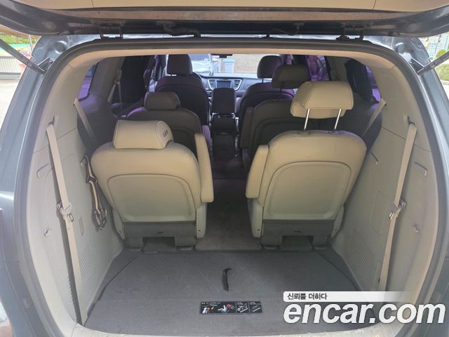 Kia Canival 2016 — photo 13