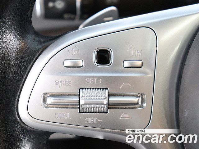 Mercedes-Benz S-Class 2019 — photo 16