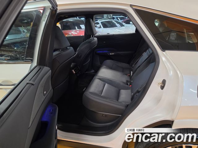 Lexus RX 2025 — photo 12
