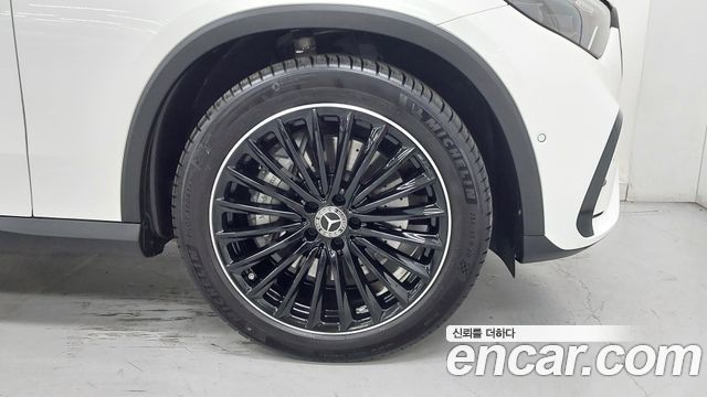 Mercedes-Benz GLC-Class 2026 — photo 5