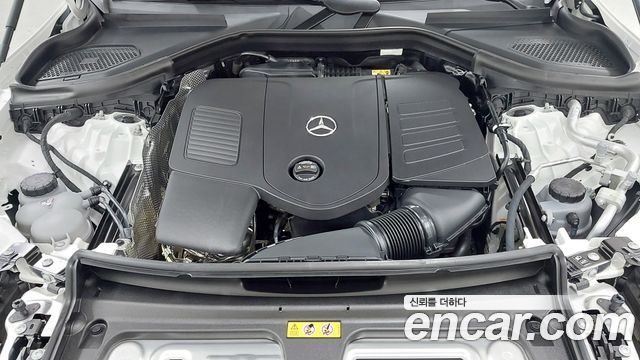 Mercedes-Benz GLC-Class 2026 — photo 6