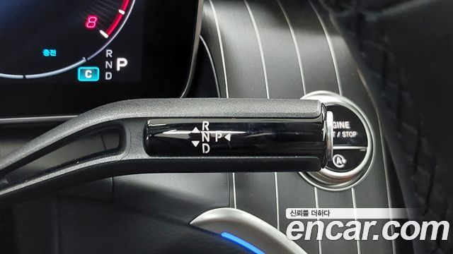 Mercedes-Benz GLC-Class 2026 — photo 9