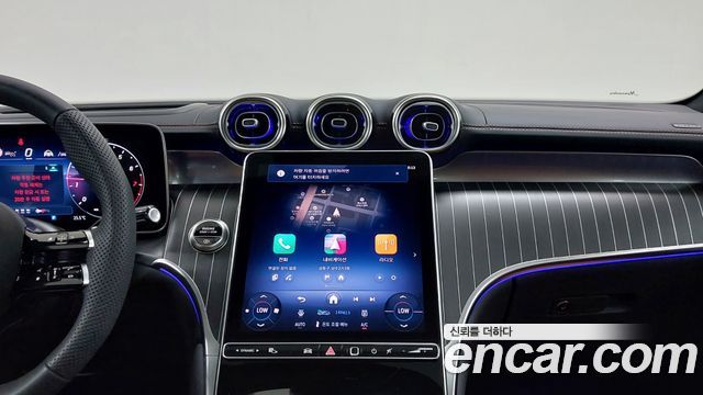 Mercedes-Benz GLC-Class 2026 — photo 14