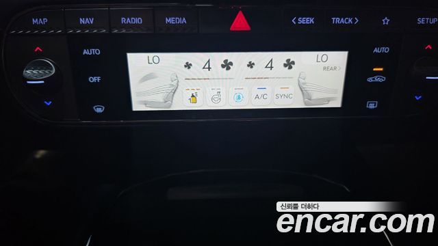 Genesis G90 2022 — photo 15