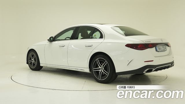 Mercedes-Benz E-Class 2026 — photo 2