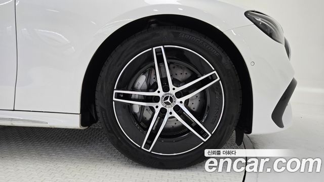 Mercedes-Benz E-Class 2026 — photo 5