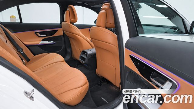 Mercedes-Benz E-Class 2026 — photo 11