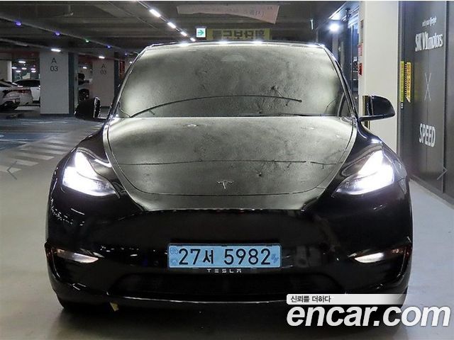 Tesla Model Y 2021 — photo 2