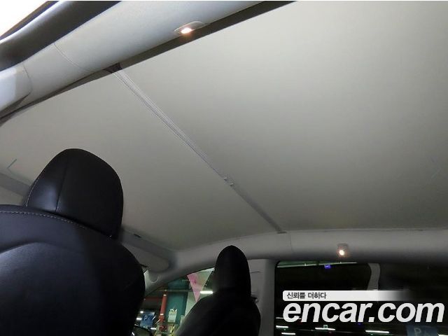 Tesla Model Y 2021 — photo 16