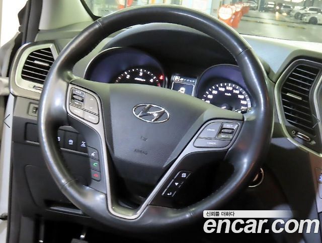 Hyundai Santafe 2017 — photo 8