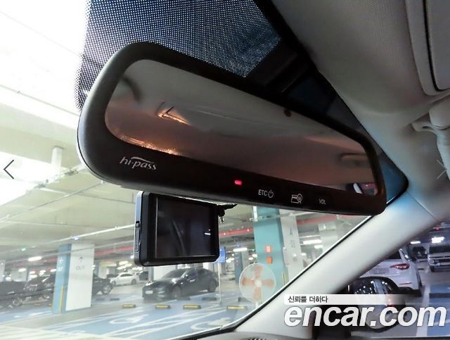 Hyundai Santafe 2017 — photo 15