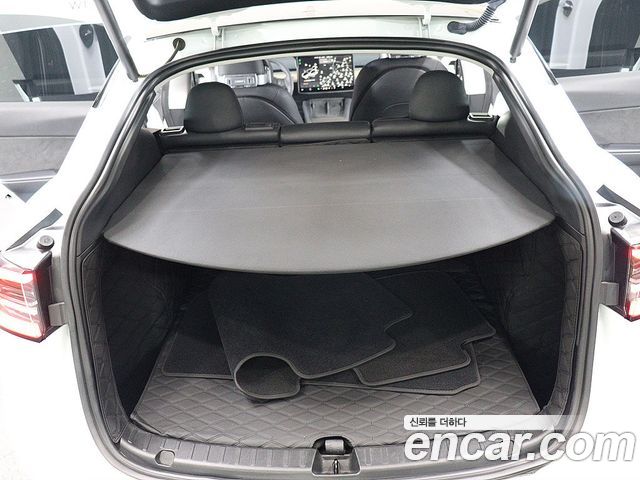 Tesla Model Y 2023 — photo 14