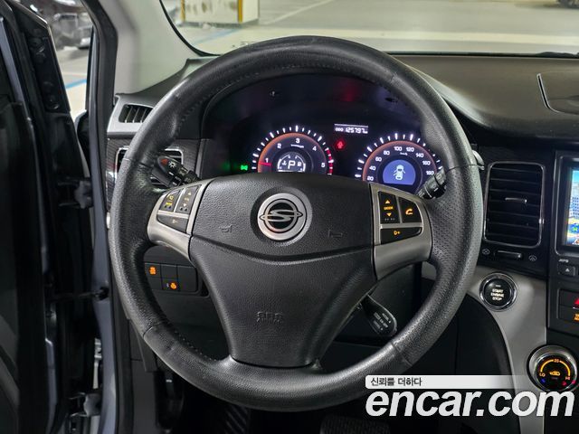 KG Mobility KORANDO 2013 — photo 12