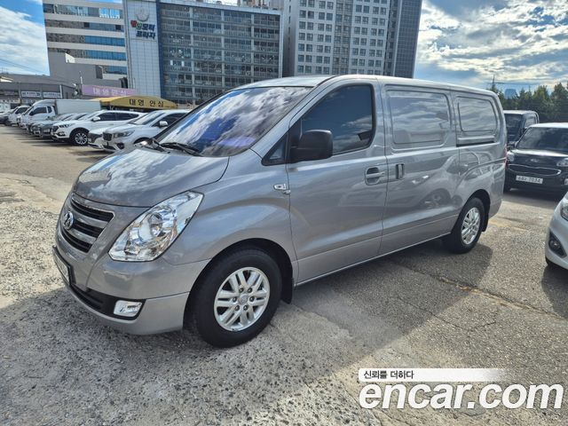 Hyundai Starex 2017 — photo 1