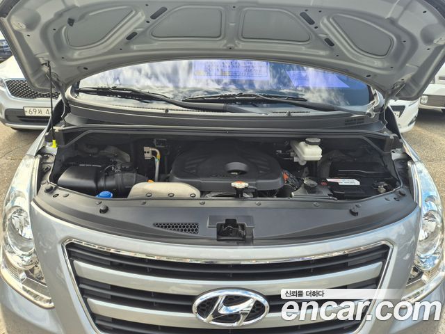 Hyundai Starex 2017 — photo 6